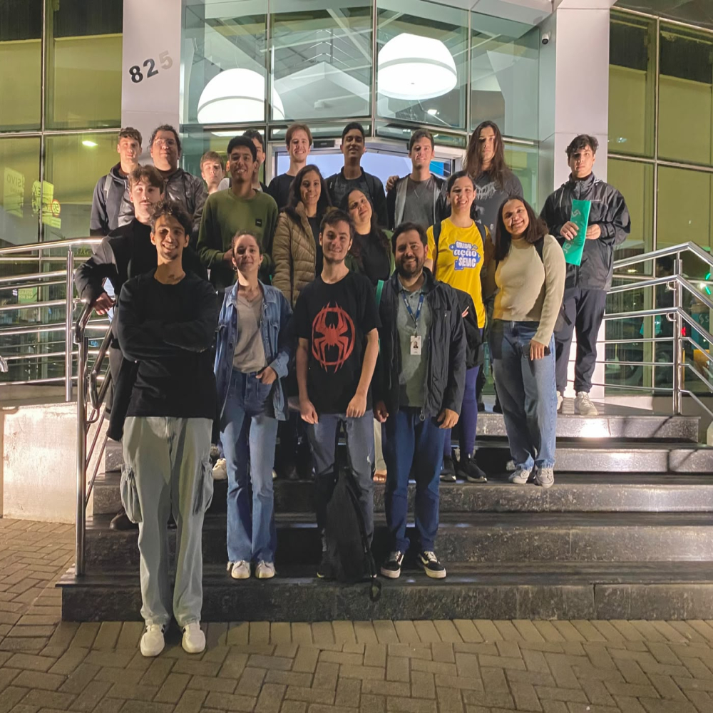 Alunos do Jovem Programador participam de visita técnica à Senior Sistemas
